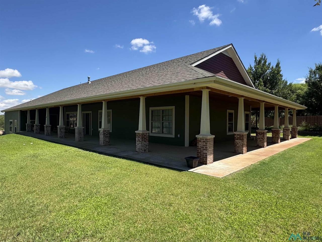 2562 South Shore Drive - Photo 1