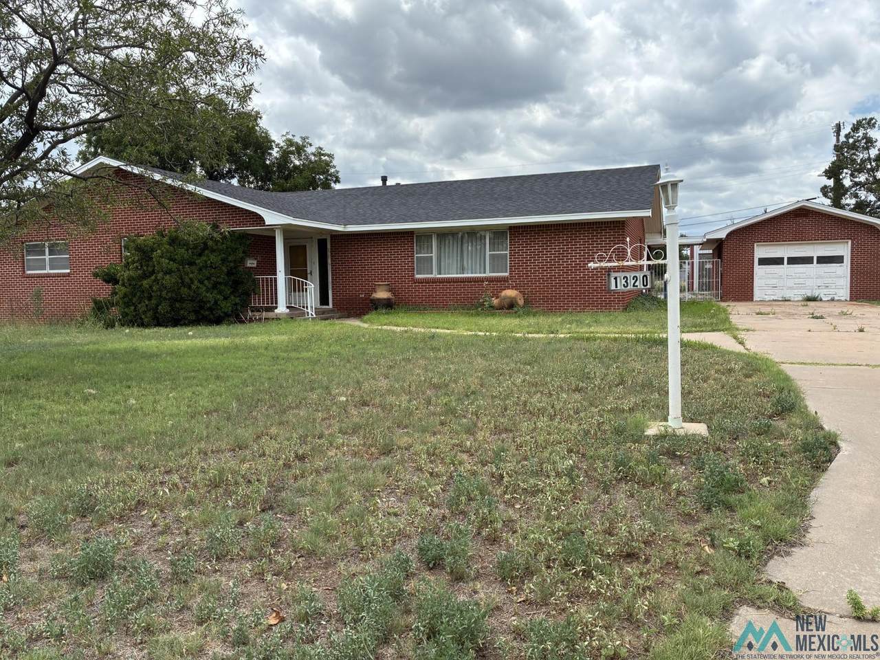 1320 Ave F Street - Photo 1