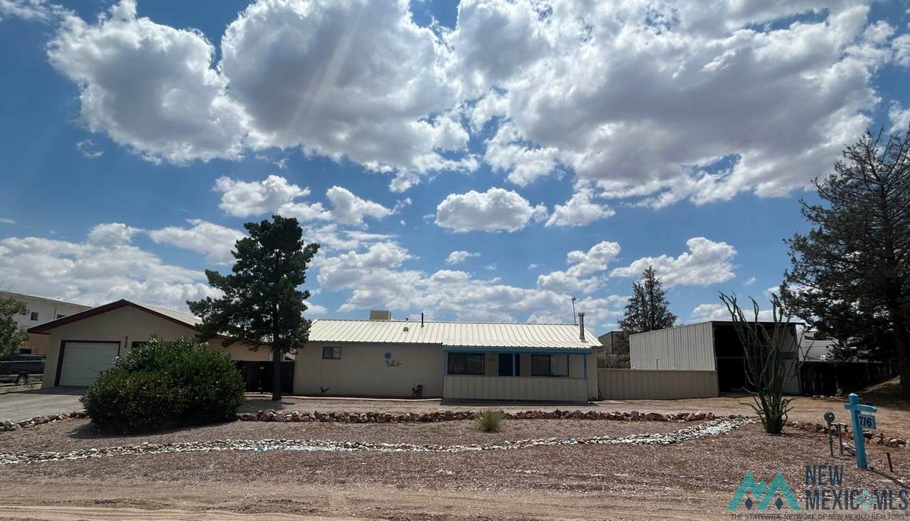 716 Erie Avenue - Photo 1