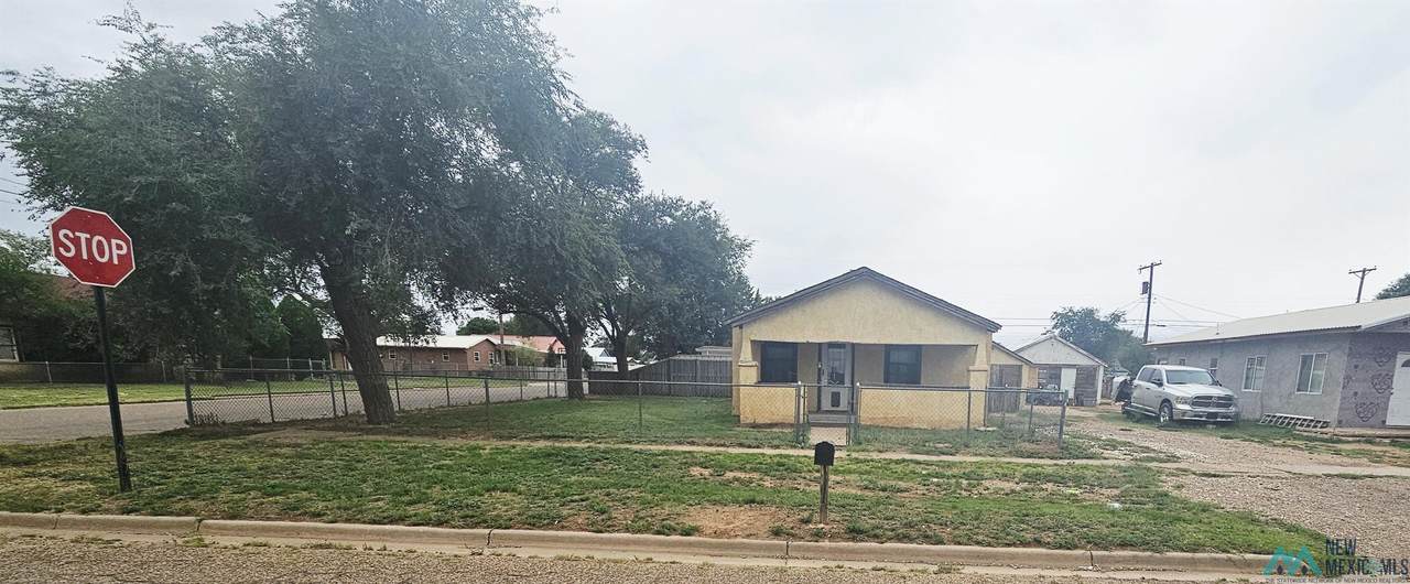 900 Edwards Street - Photo 1