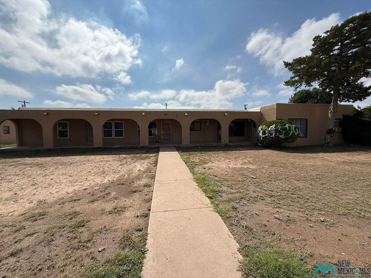 1501 Hank Ave - Photo 1