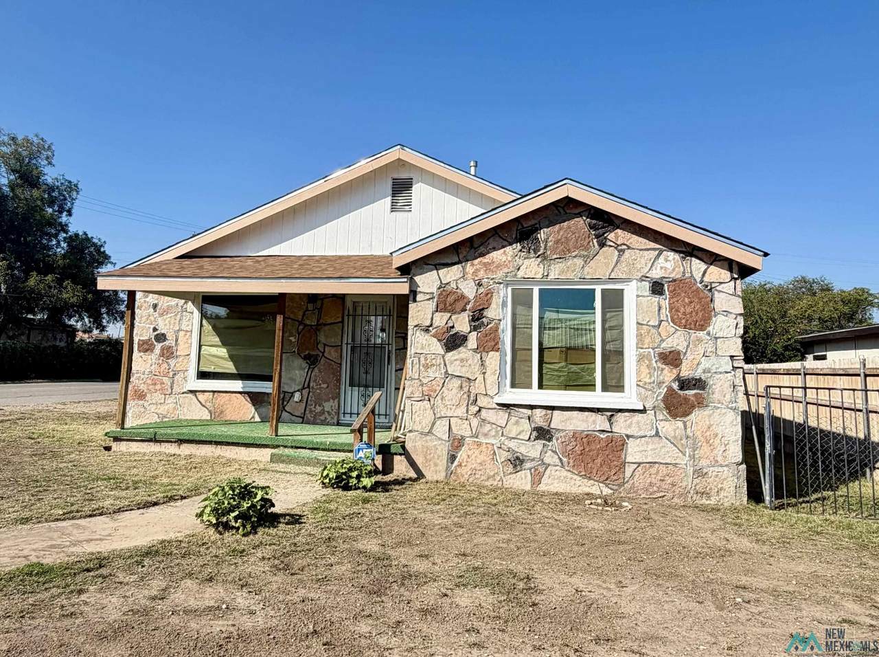 122 Stanton Avenue - Photo 1