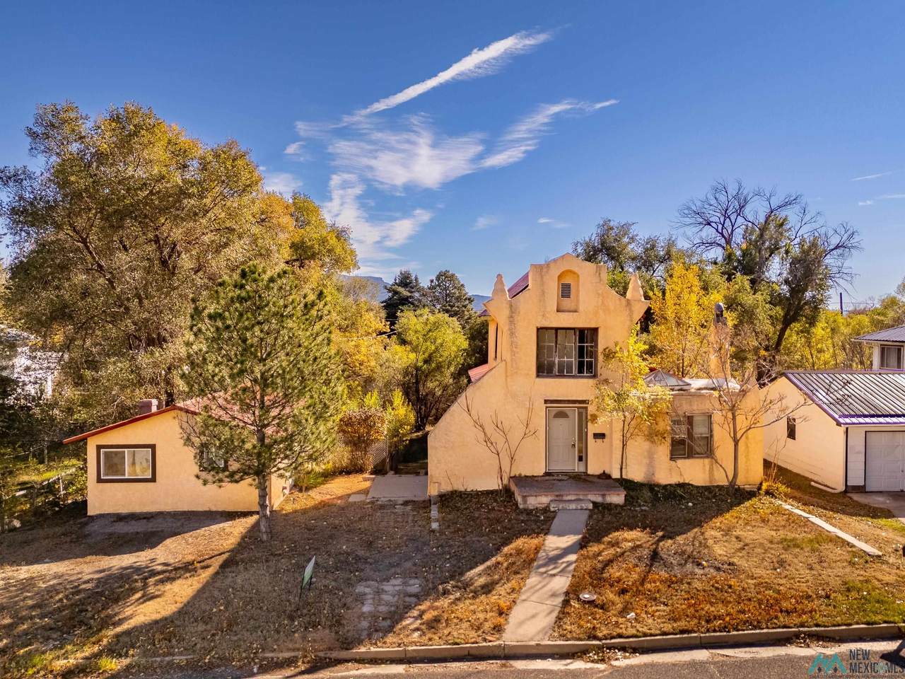 625 5th Street - Photo 1