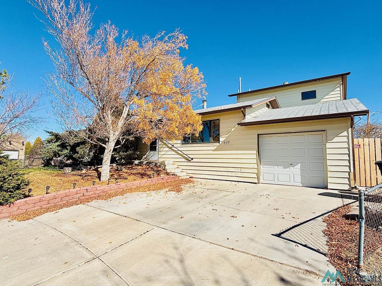 1603 Pecan Circle - Photo 1