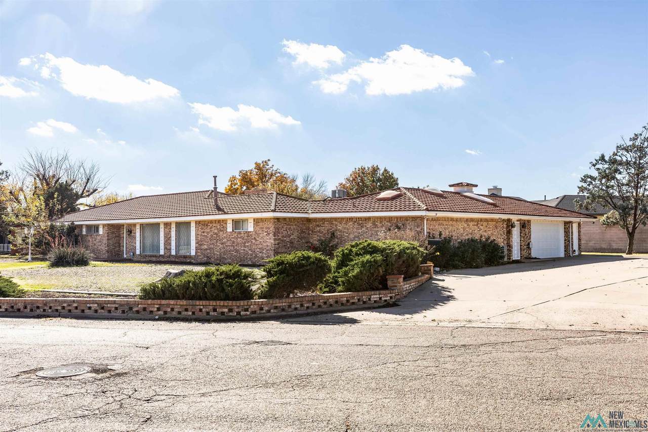 2016 Wilshire Boulevard - Photo 1