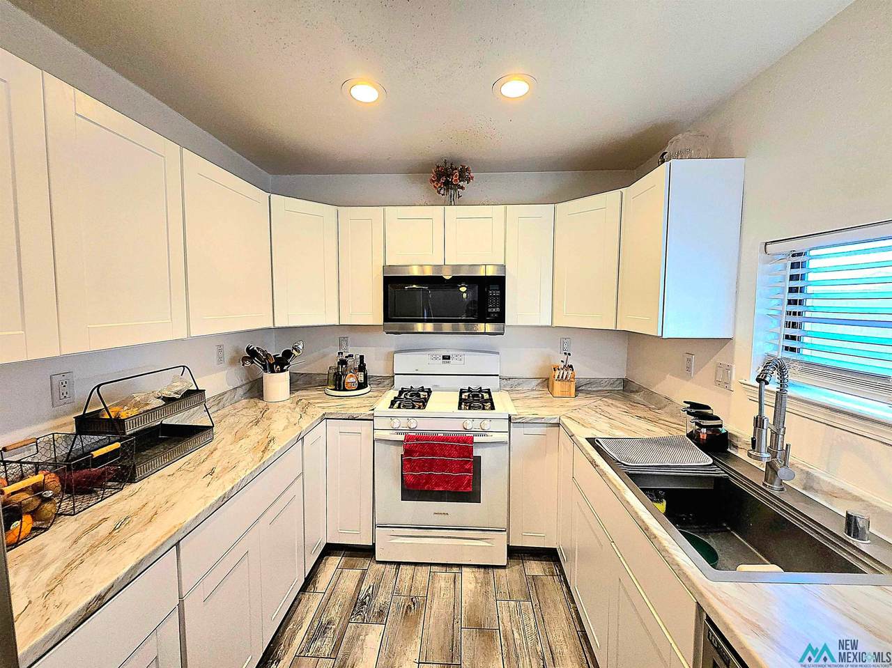 306 Hidden Cove - Photo 1