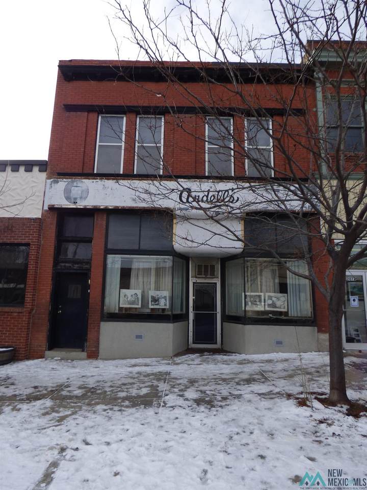 137 Cook Avenue - Photo 1