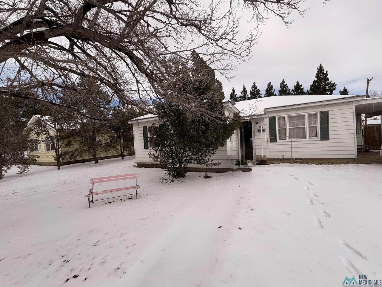 306 Green Acres Drive - Photo 1