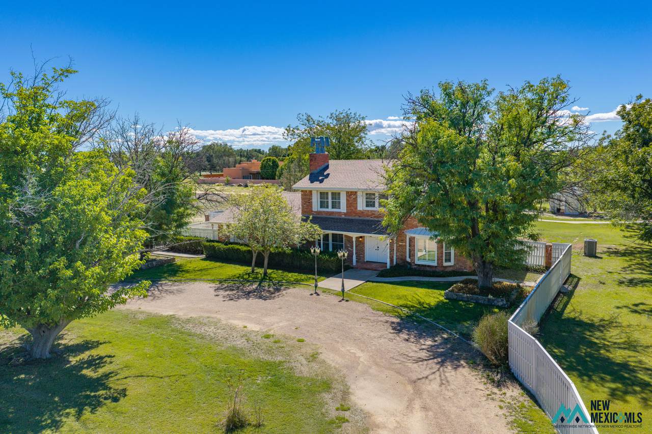 2806 Country Club Rd - Photo 1