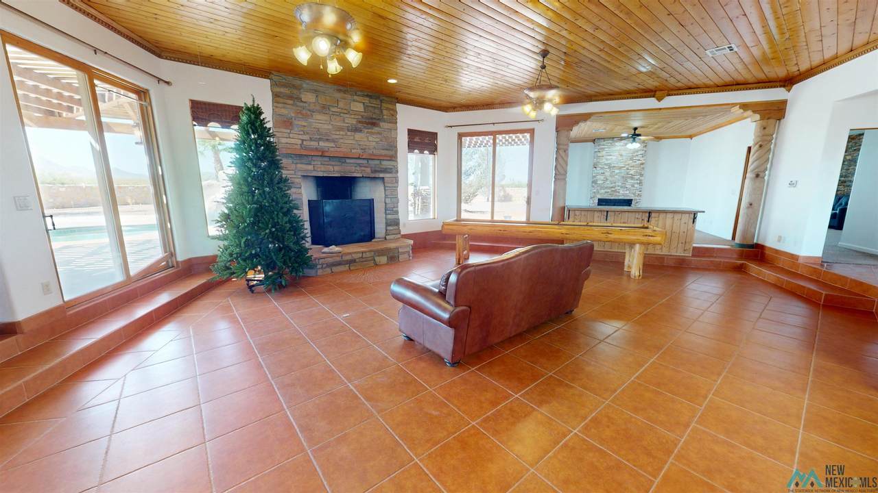 https://bt-photos.global.ssl.fastly.net/newmexico/1280_boomver_1_20261027-2.jpg