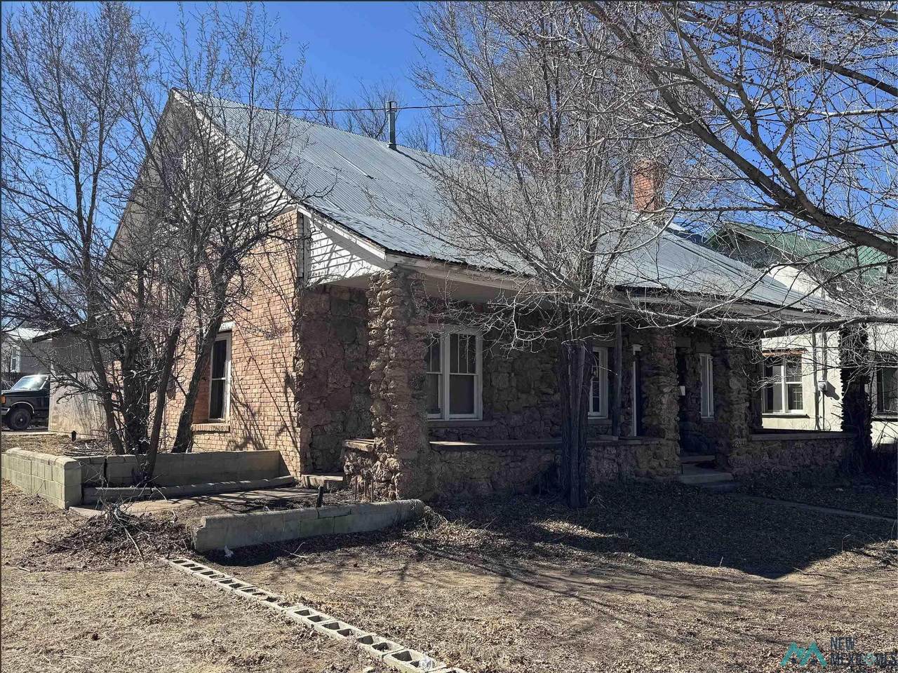 2403 Hot Springs Boulevard - Photo 1