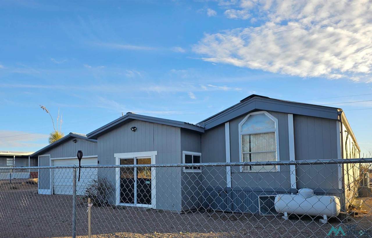 210 Ocotillo Drive - Photo 1