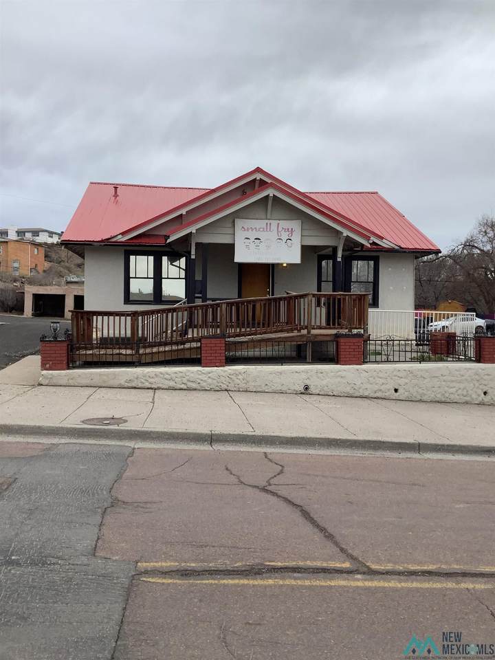 107 Green Avenue - Photo 1