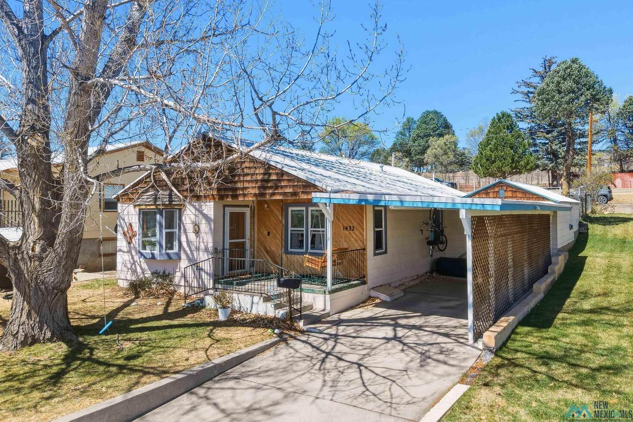 1432 5th Street - Photo 1