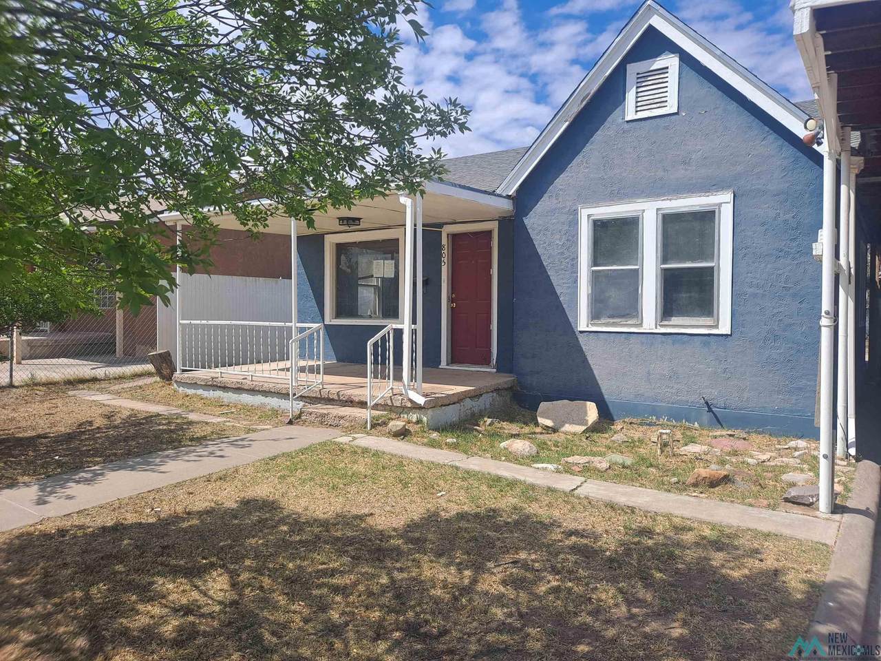 805 8TH St - Photo 1