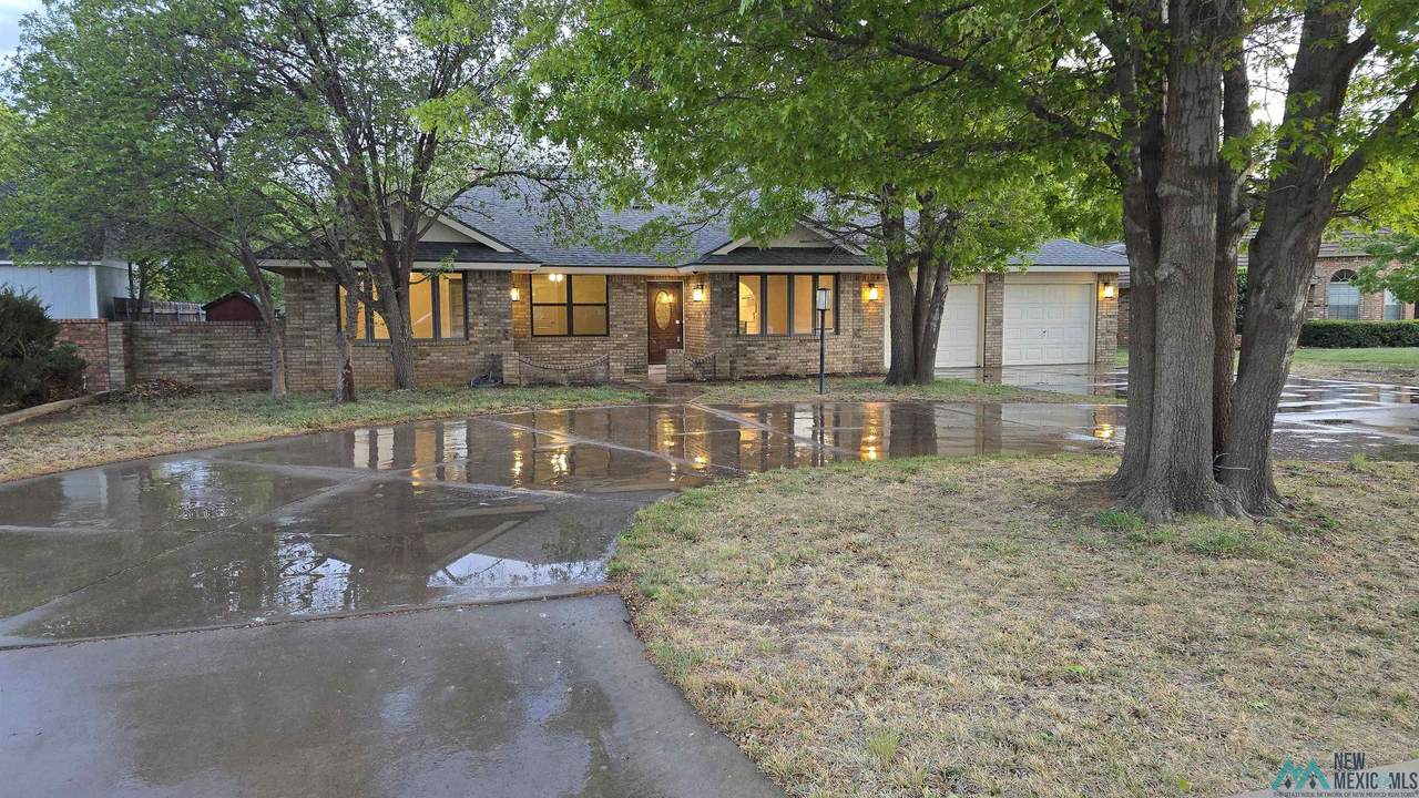 413 Diamondhead Drive - Photo 1