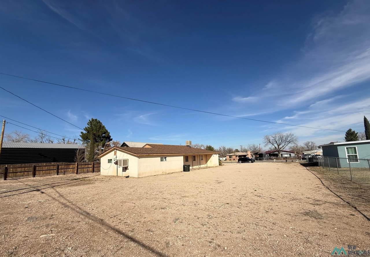 607 9th Street - Photo 1