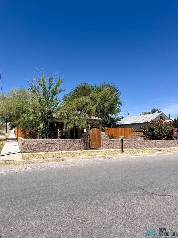 https://bt-photos.global.ssl.fastly.net/newmexico/1280_boomver_1_20262488-2.jpg