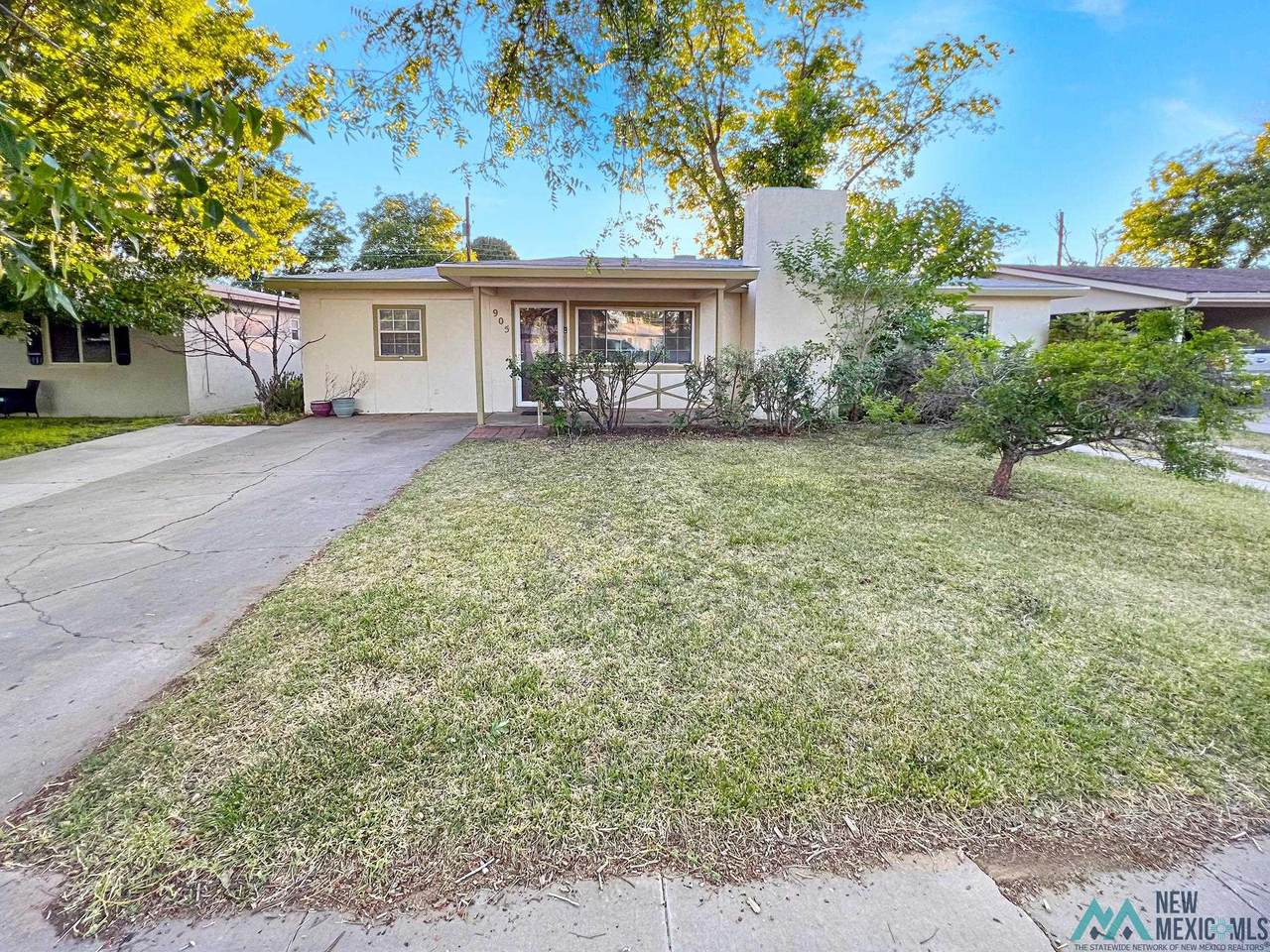 905 Valverde St - Photo 1
