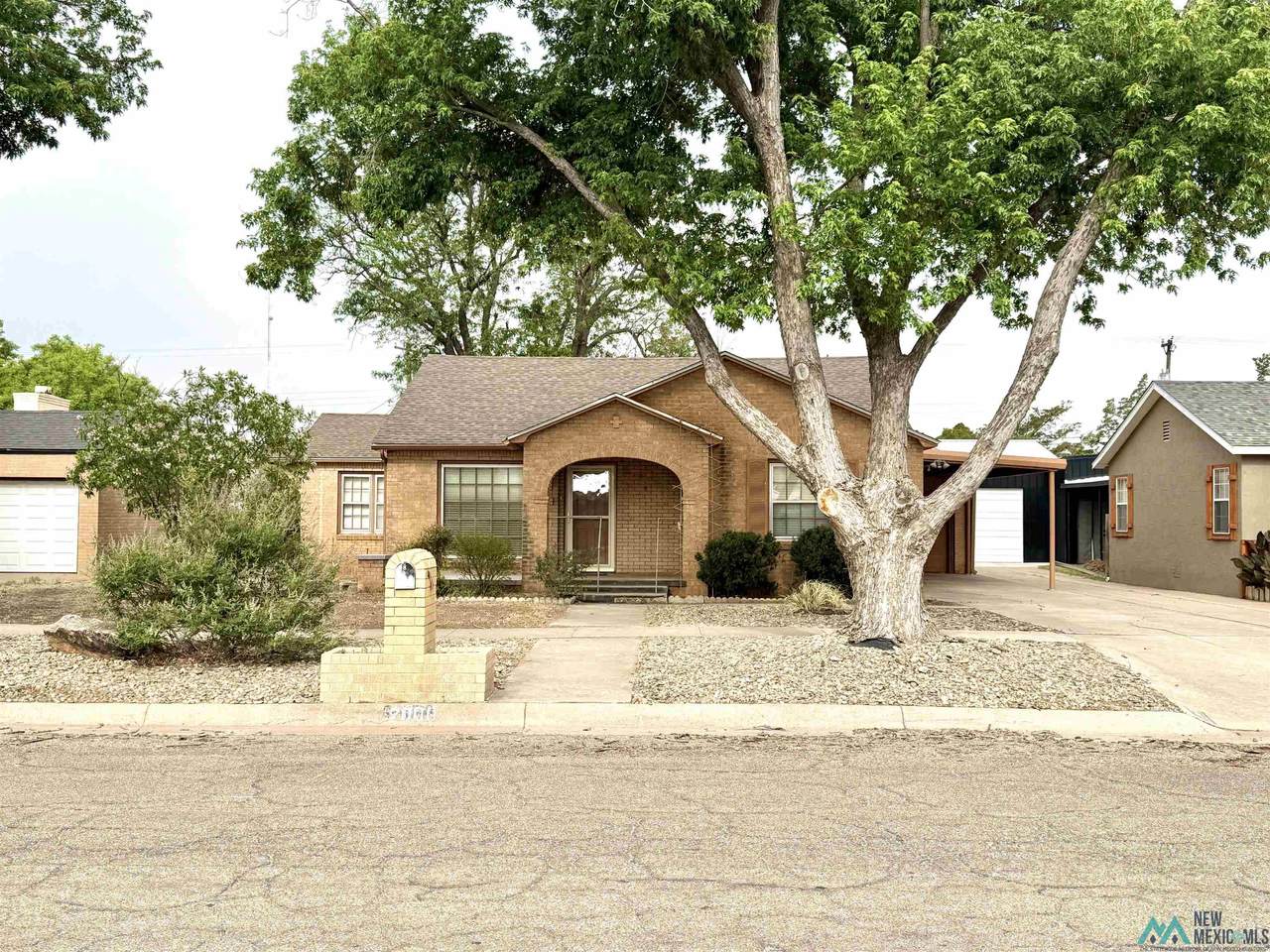 2000 Wallace Street - Photo 1