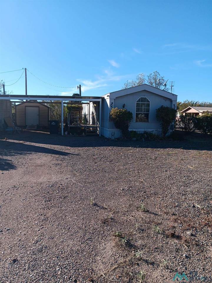 2400 Slate St - Photo 1