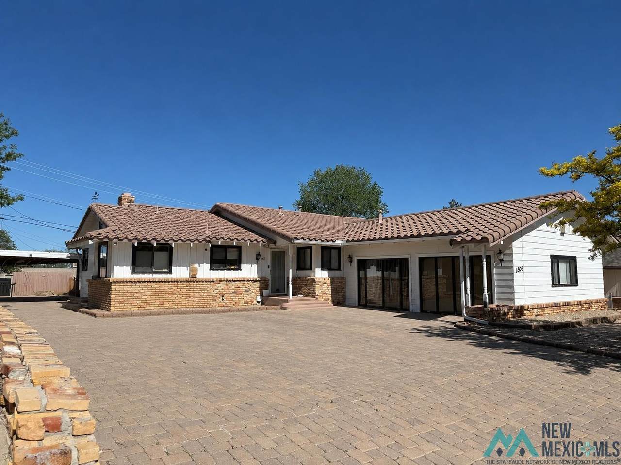 1606 Kit Carson Drive - Photo 1