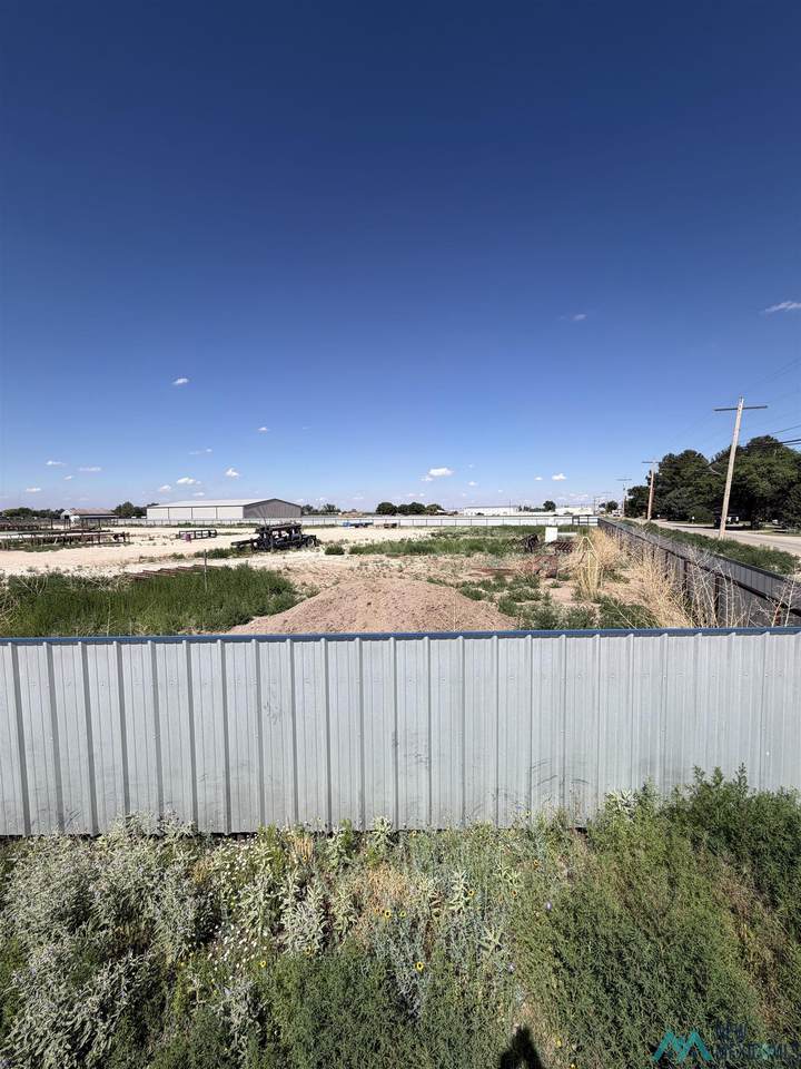 440 Campbell - Photo 1