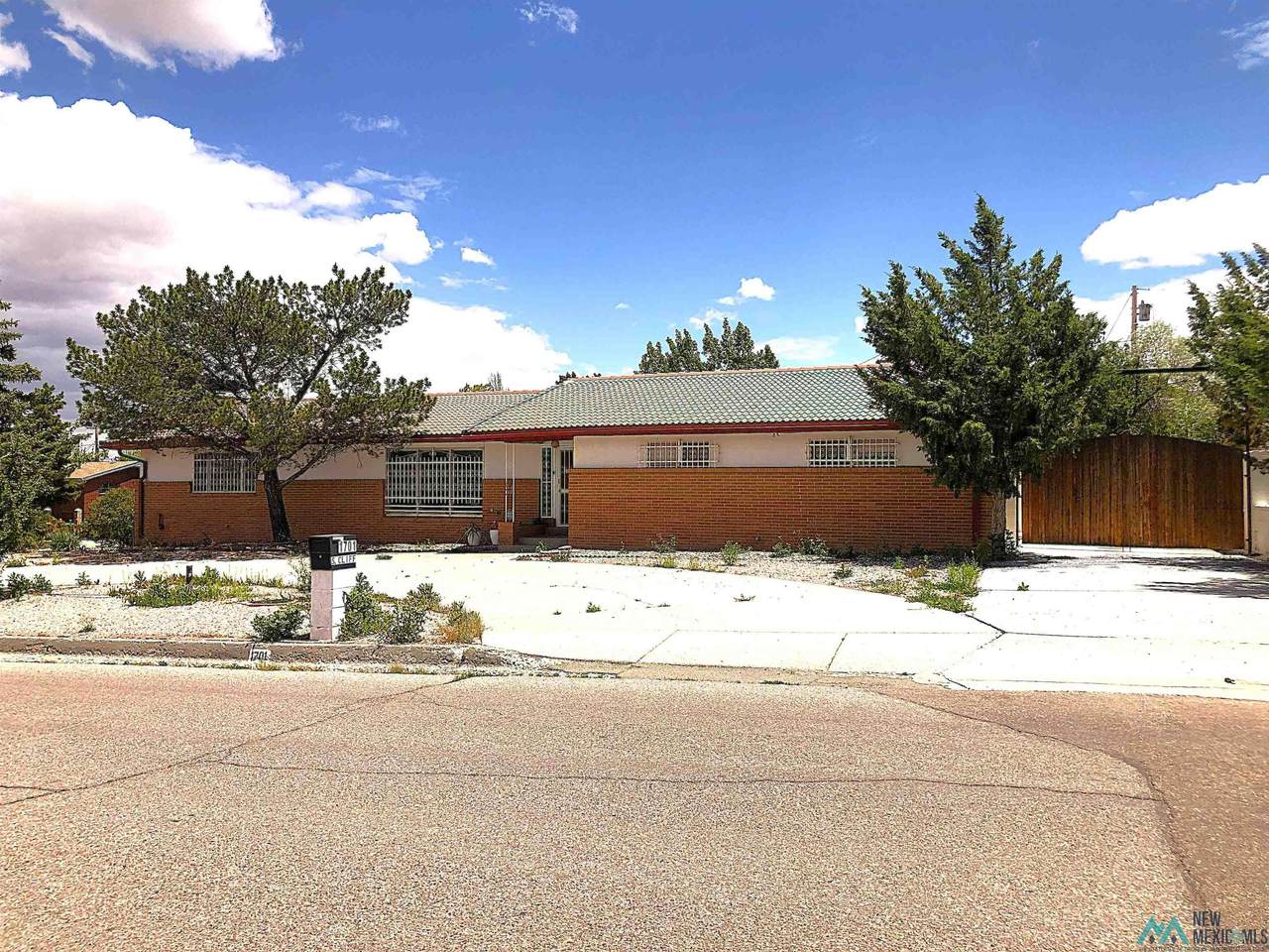 1701 Cliff Avenue - Photo 1