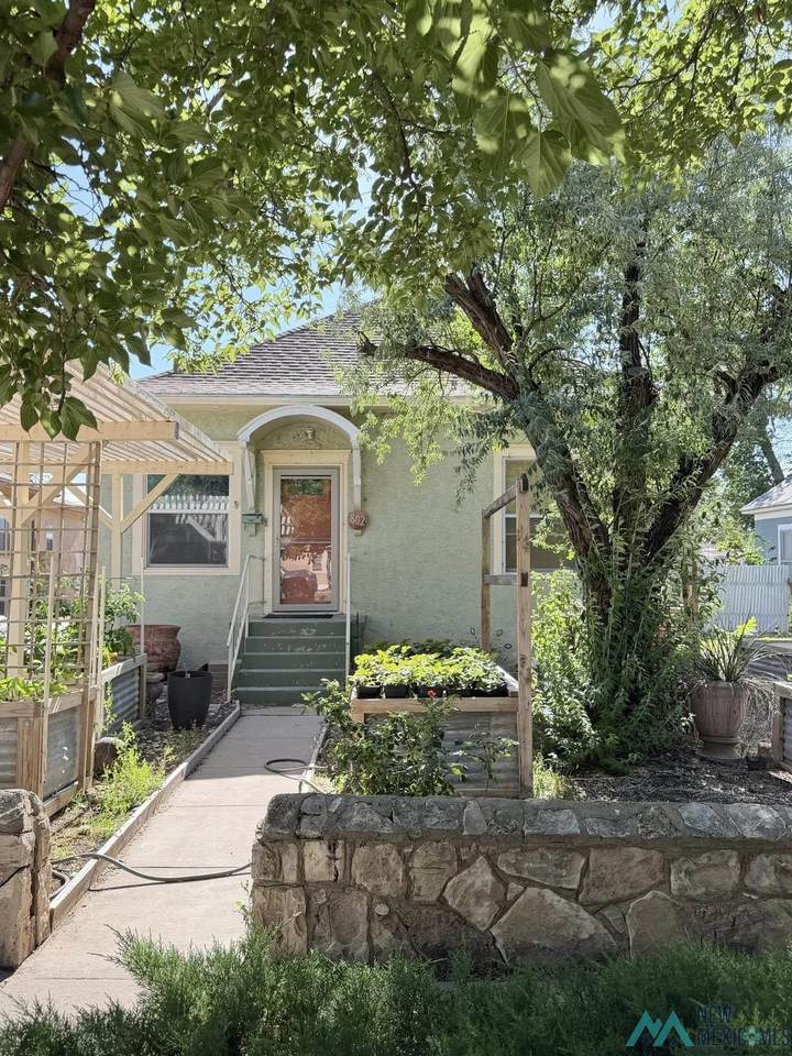802 Kentucky Avenue - Photo 1