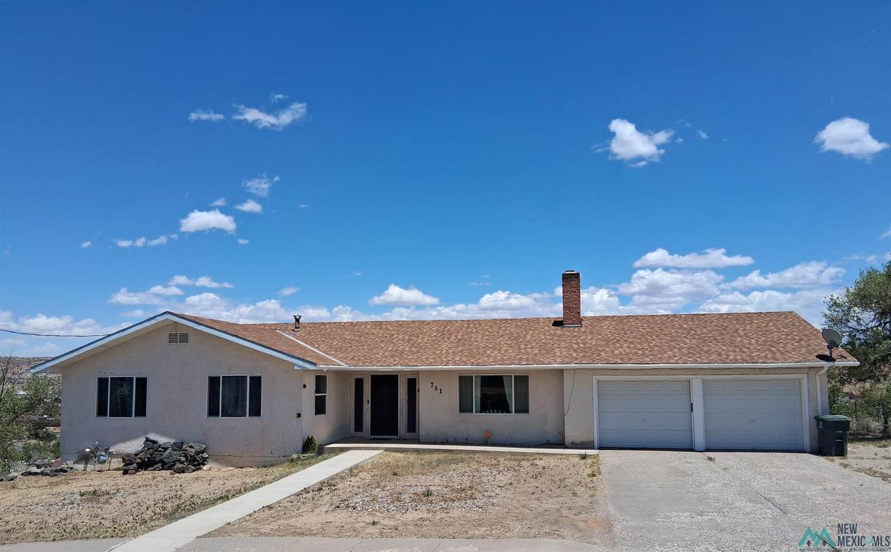 711 Navajo Dr - Photo 1