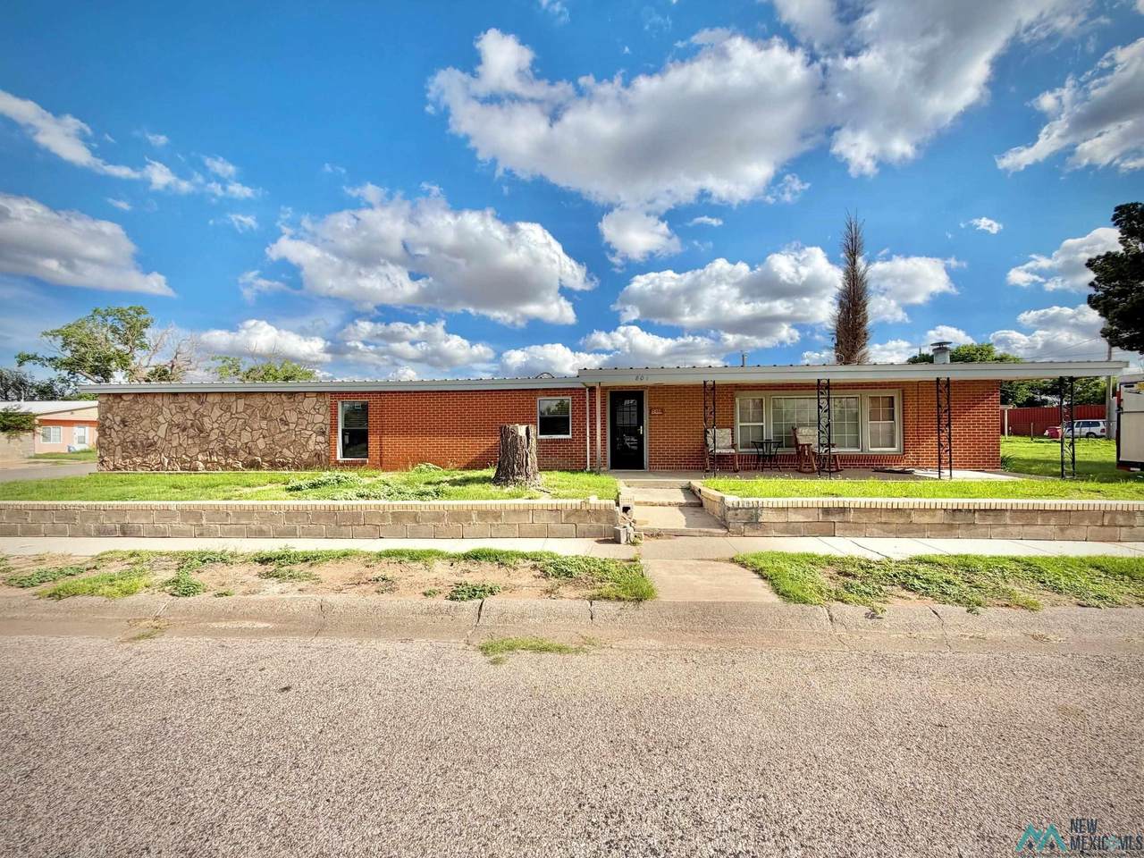 801 Avenue L - Photo 1