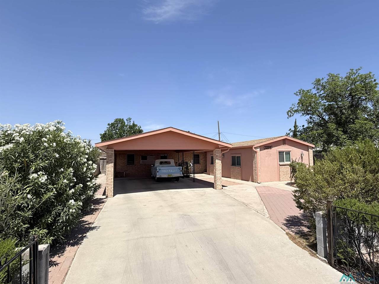 1206 San Miguel St - Photo 1