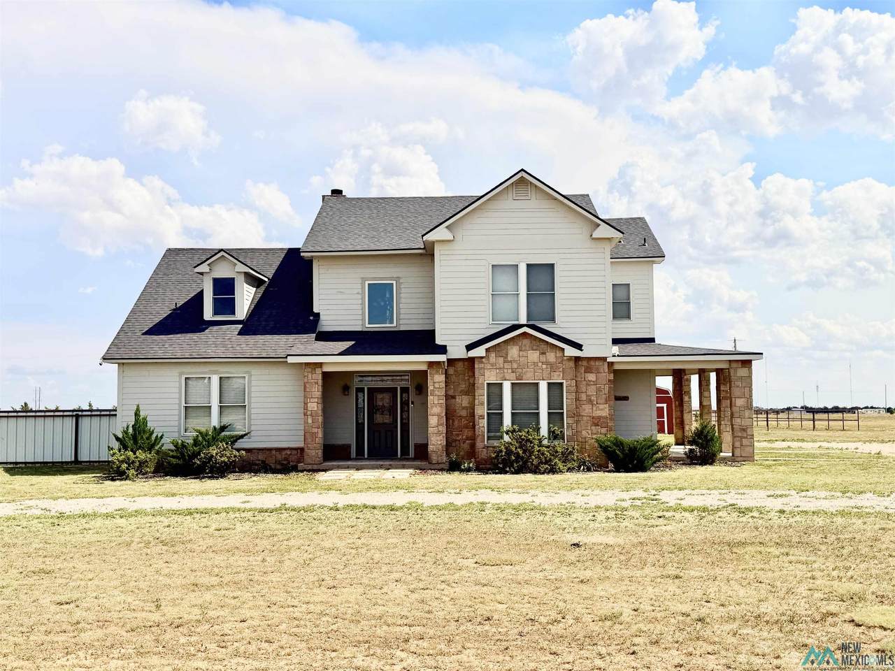 1043 Tall Grass Ln - Photo 1