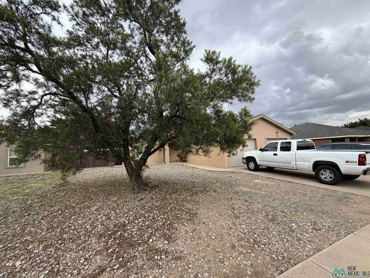 1011 Wyoming Ave - Photo 1