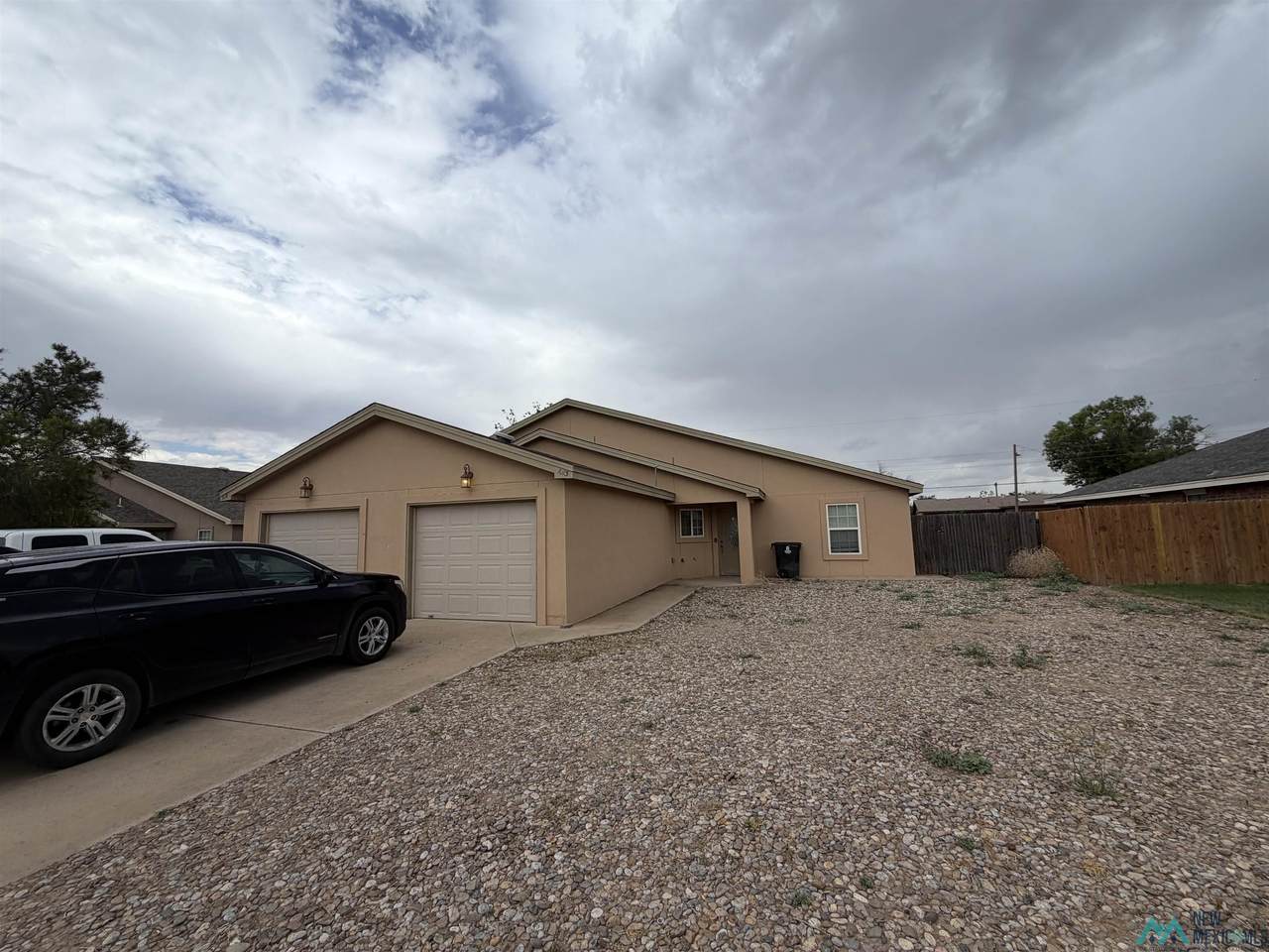1013 Wyoming Ave - Photo 1