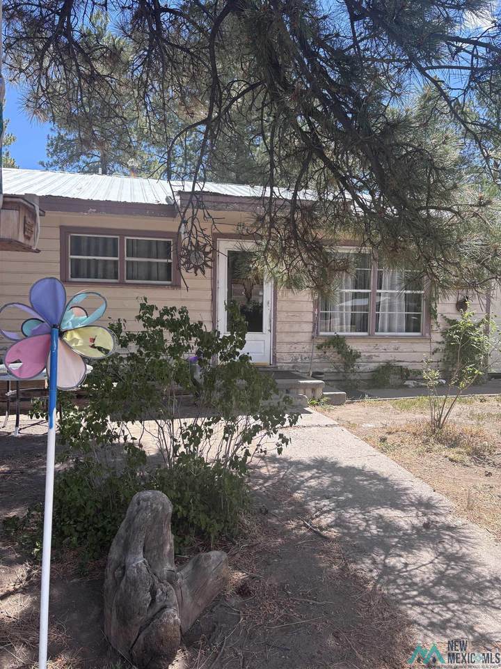 652 Cedar - Photo 1