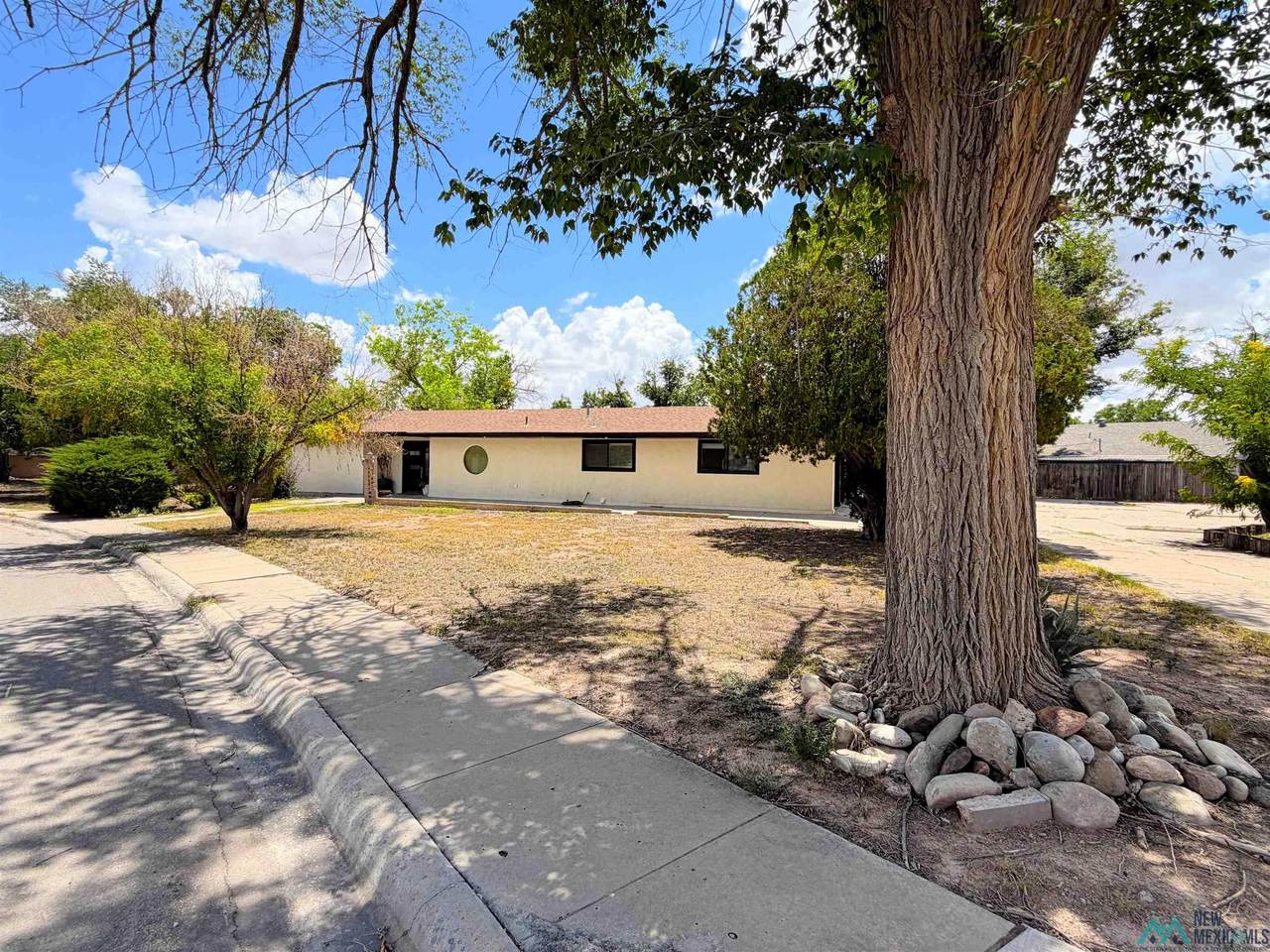 108 Clubview - Photo 1