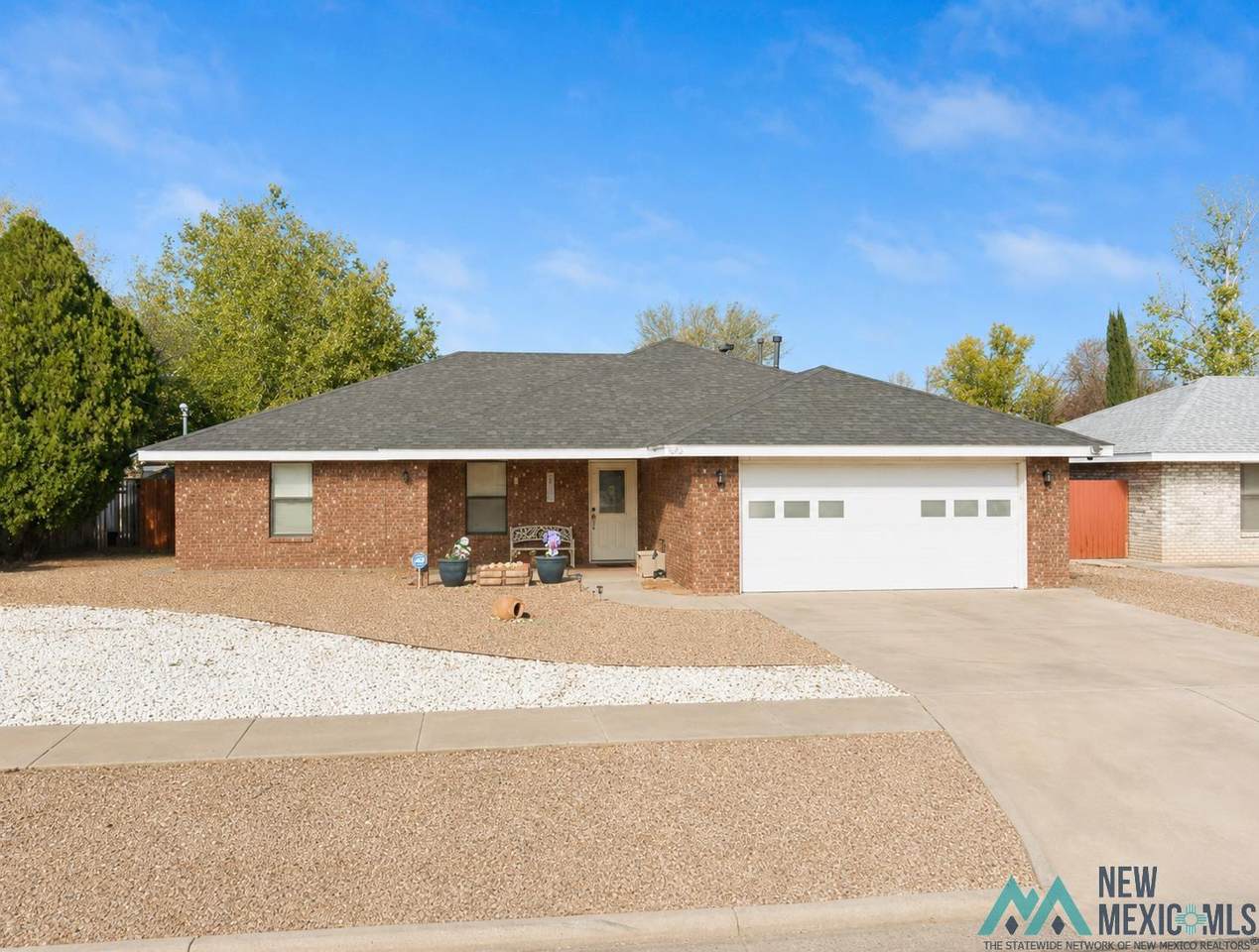 801 Monterrey Dr - Photo 1