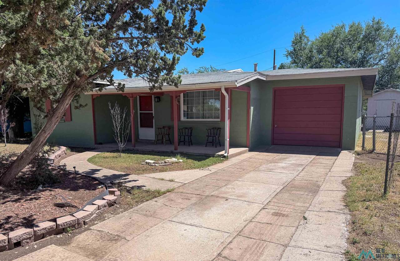 37 Langley - Photo 1