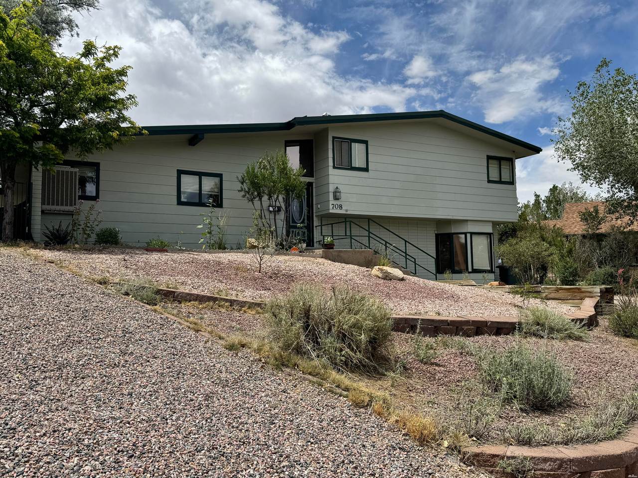 https://bt-photos.global.ssl.fastly.net/newmexico/1280_boomver_1_26000081-1.jpg