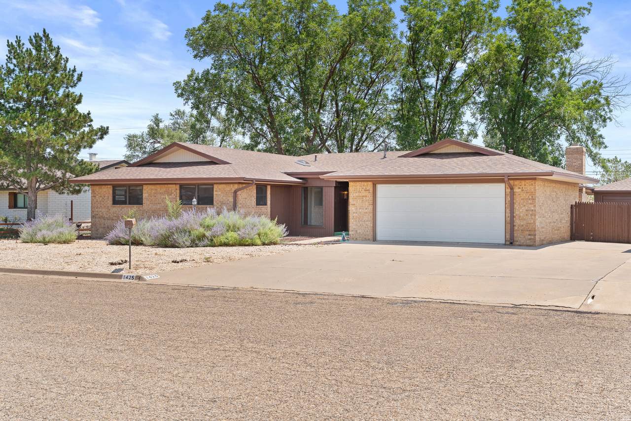 1425 Eastridge Dr. - Photo 1