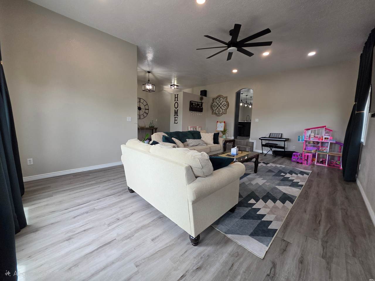 https://bt-photos.global.ssl.fastly.net/newmexico/1280_boomver_1_26000401-1.jpg