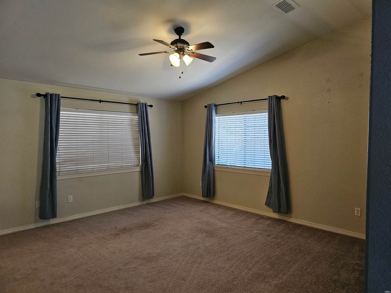 https://bt-photos.global.ssl.fastly.net/newmexico/orig_boomver_1_26000407-1.jpg