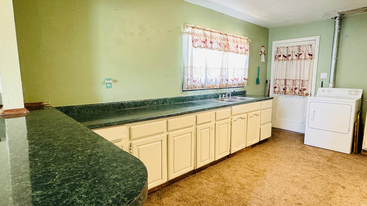 https://bt-photos.global.ssl.fastly.net/newmexico/1280_boomver_1_26000492-1.jpg