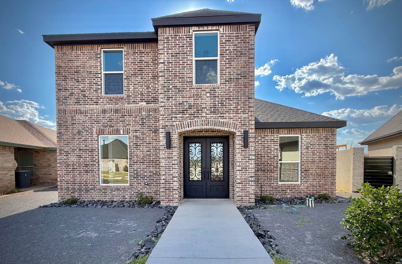 36 Broadmoor Park - Photo 1