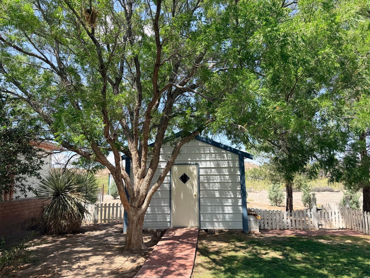 https://bt-photos.global.ssl.fastly.net/newmexico/1280_boomver_1_26000754-1.jpg