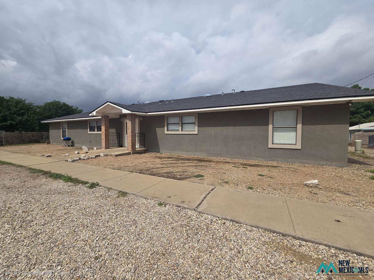 1201 Hobbs St - Photo 1
