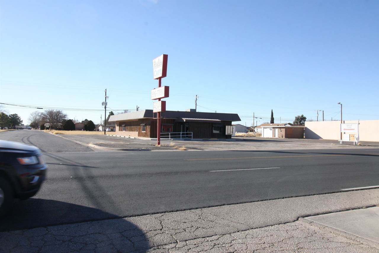 1422 Main Street - Photo 1