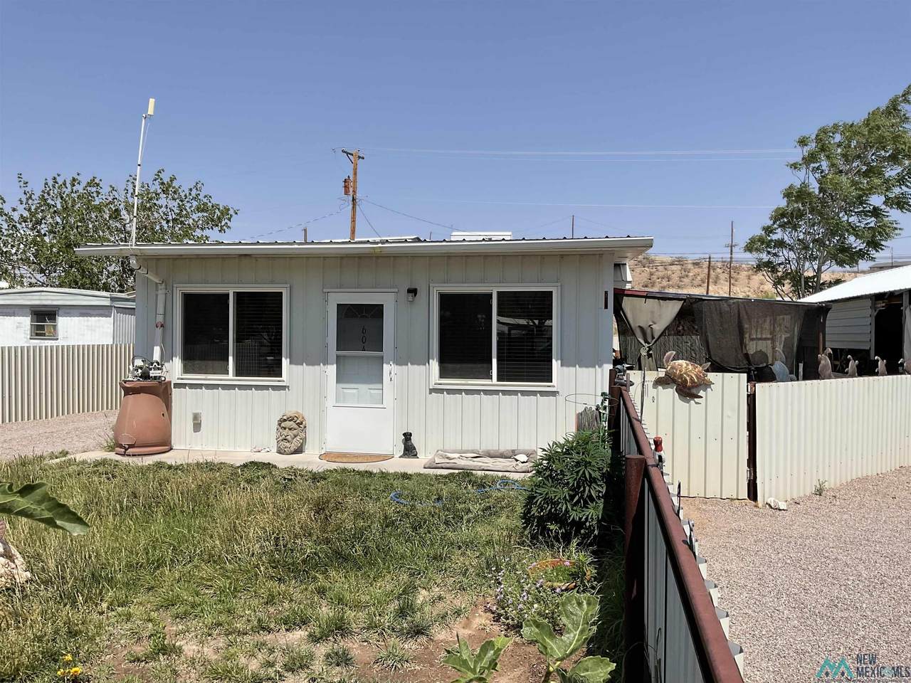 604 Gibson Street - Photo 1