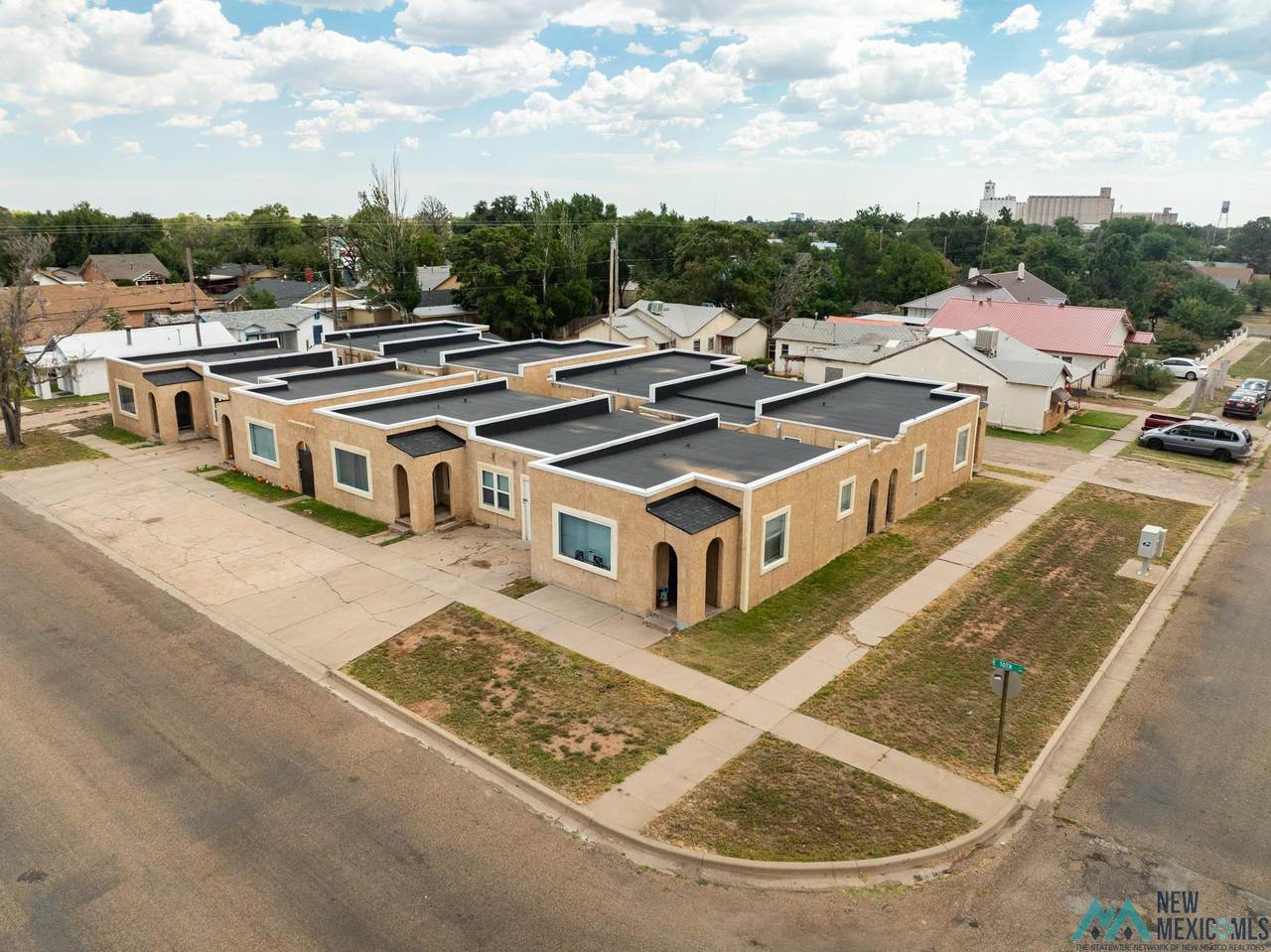 913 Gidding Street - Photo 1